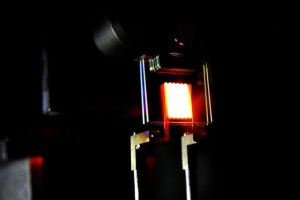 A nanophotonic comeback for incandescent bulbs?