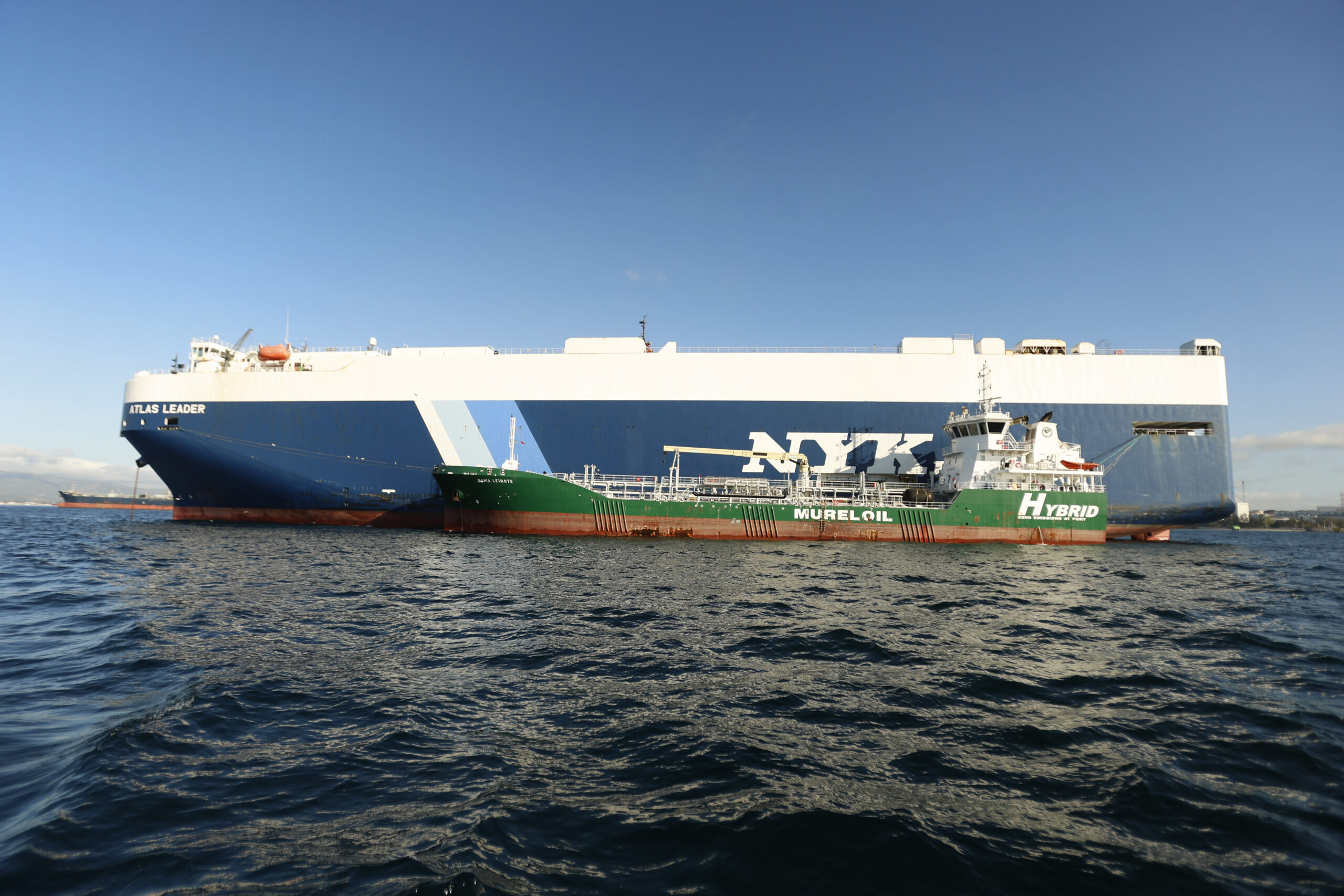 Cepsa supplies 2G biofuels to Japan’s NYK Line using hybrid barge powered by batteries and 100% renewable diesel